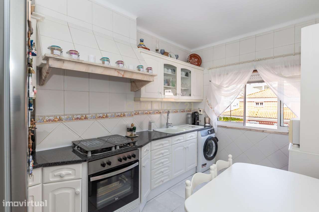 Apartamento T3 em Setúbal com Varanda e Boa Exposição Solar - Grande imagem: 3/33