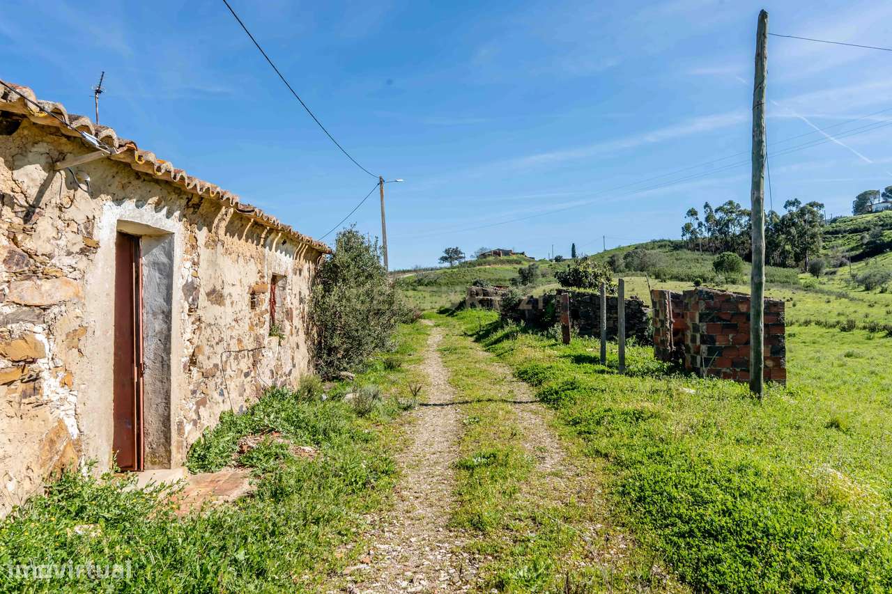 Moradia independente junto á barragem do Odelouca - Grande imagem: 4/37
