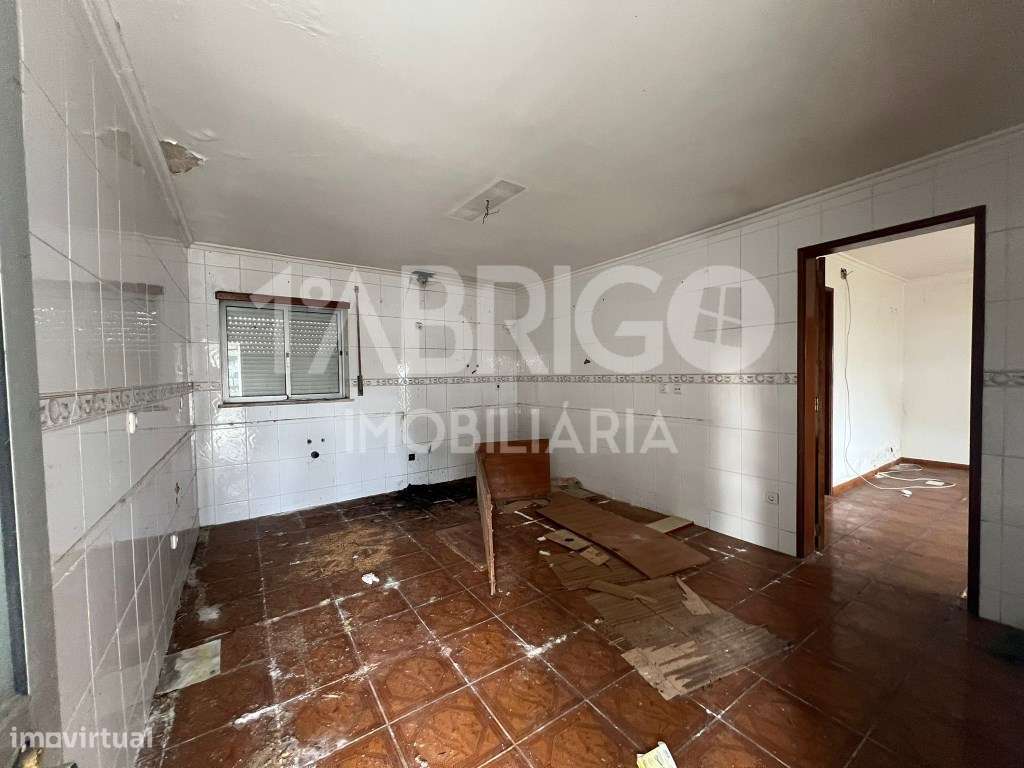 Apartamento T3, rés-do-chão, Fonte Santa, Marinha Grande - escritur...-2