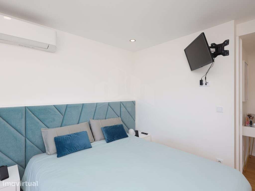Apartamento T2 com Terraço - Último Piso - Parque da Lavandeira-29
