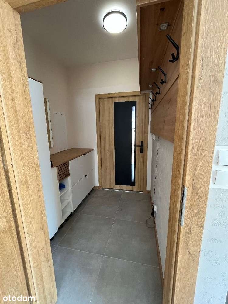 Nowy parterowy dom z umeblowaniem i wyposażeniem-10