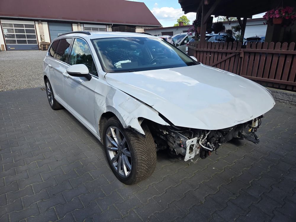 Volkswagen Passat B8 2.0 TDI SCR DSG Elegance 2024