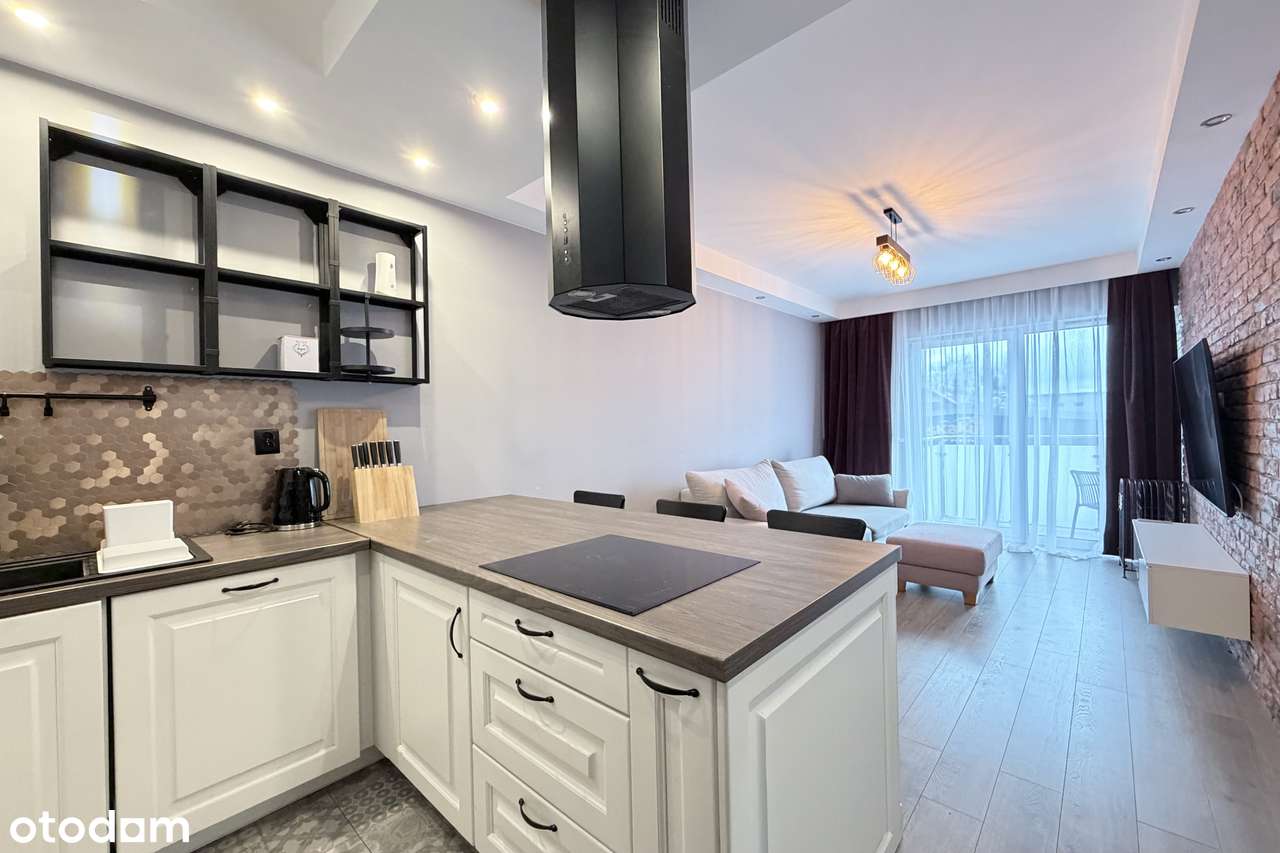 Kołobrzeg przestronne mieszkanie 3 pokojowe z 2 miejscami parkingowymi-0