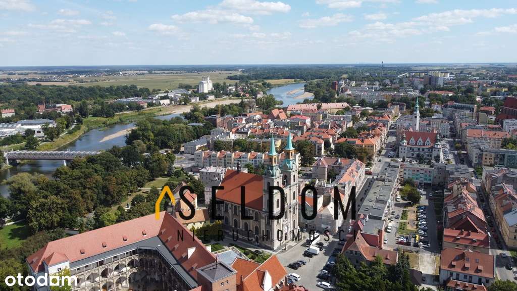 centrum Brzegu, ul. Plac Zamkowy-14