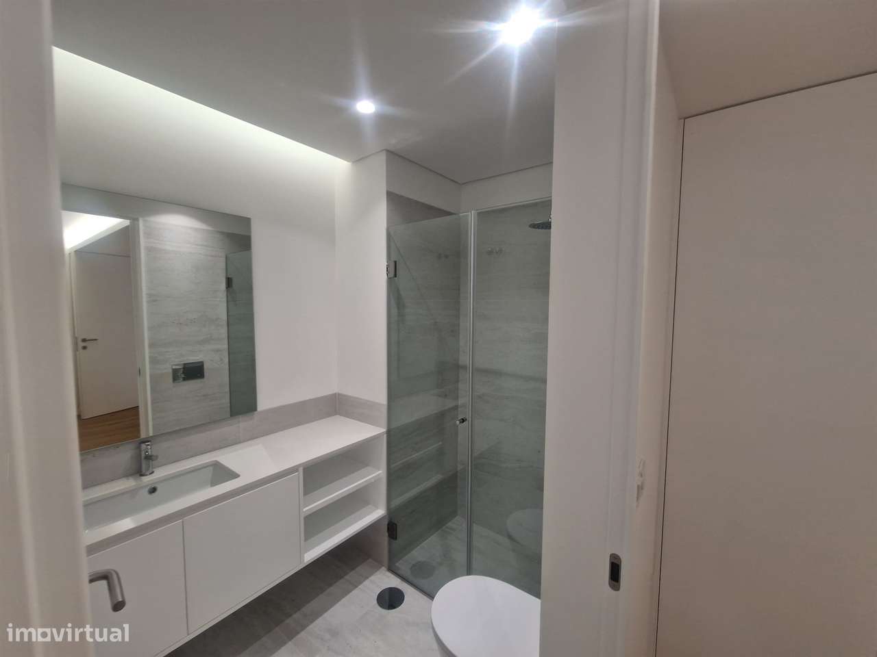 Apartamento T3 totalmente remodelado, Boavista-26