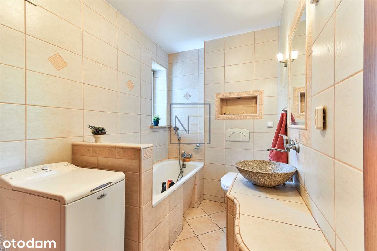 Piętrowy dom z piwnicą, tarsem i ogrodem pod lase-11