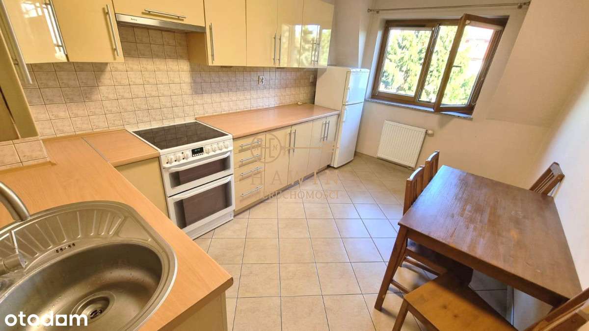 2 pokoje* balkon* kom.lokatorska * m.postojowe-10