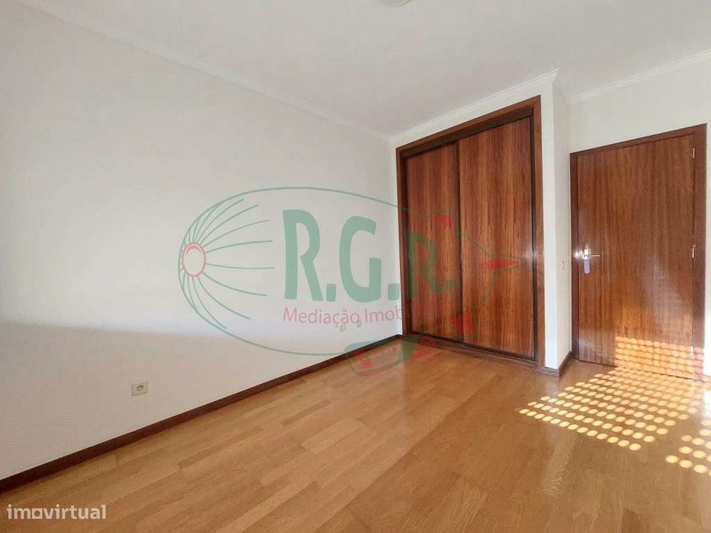 T2 PRONTO A HABITAR | Suite | Garagem Fechada-18