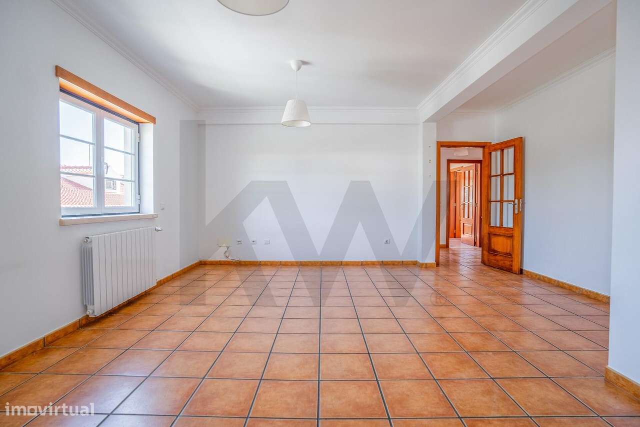 Moradia T3+1 no Alto do Nobre: Espaço Generoso e Localização Privilegi - Grande imagem: 4/21