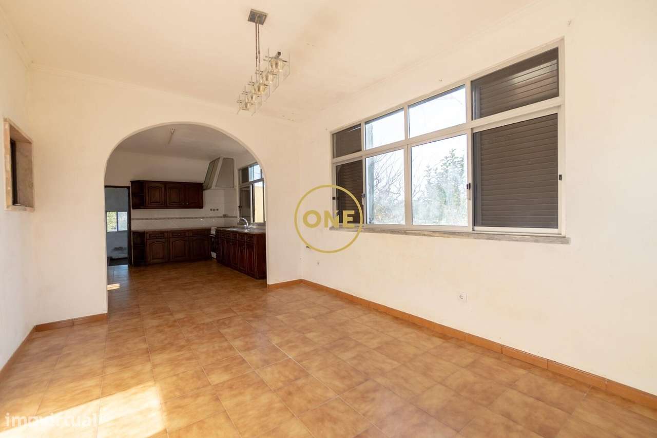 Moradia Térrea T2+1 com Terreno de 3,88 ha – Cruz do Vento, Carnota (A-16