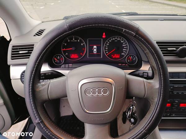 Audi A4 Avant 2.0T FSI Quattro - 23