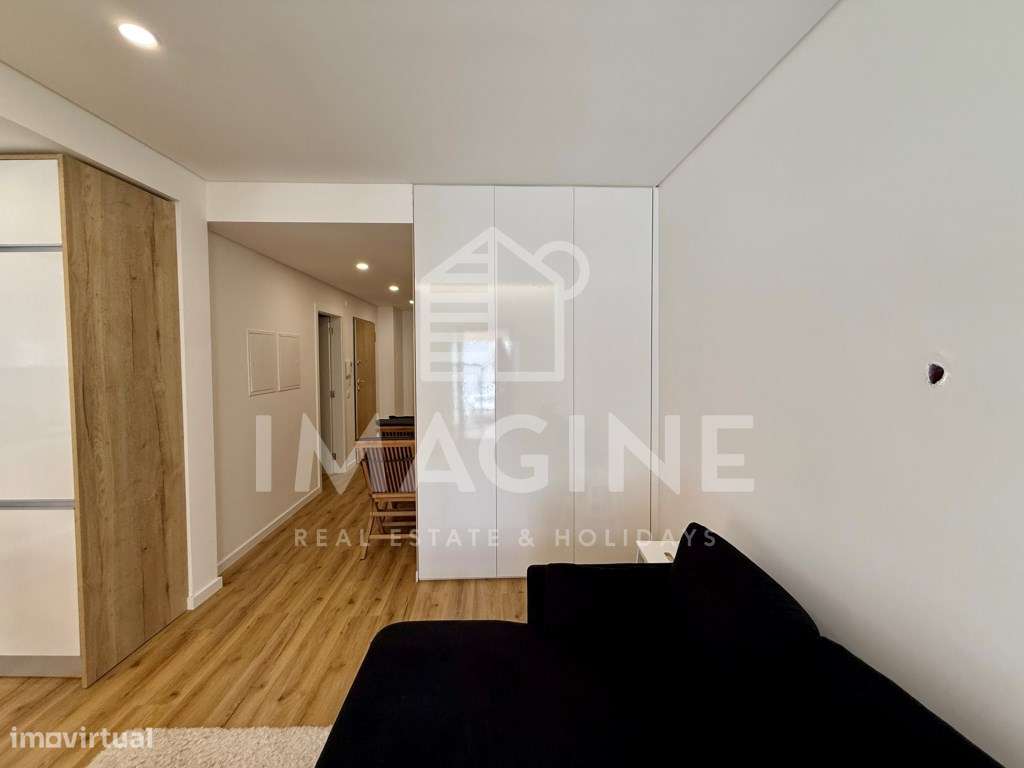 Apartamento T2 com Terraço e Espaço Independente na Fonte Nova, Bai...-3