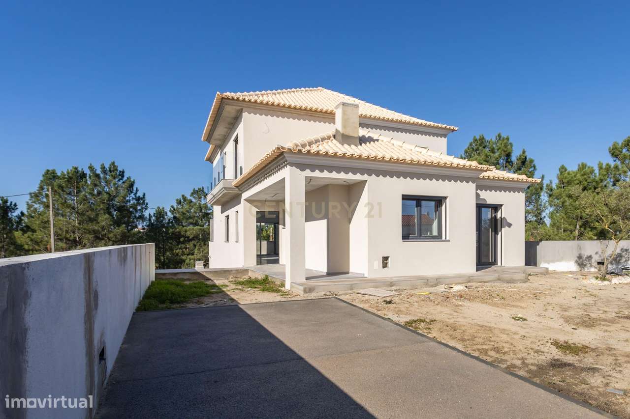 Carisma e boas áreas na sua Moradia Nova T4 Suites!!! no Pinhal do Gen - Grande imagem: 2/60