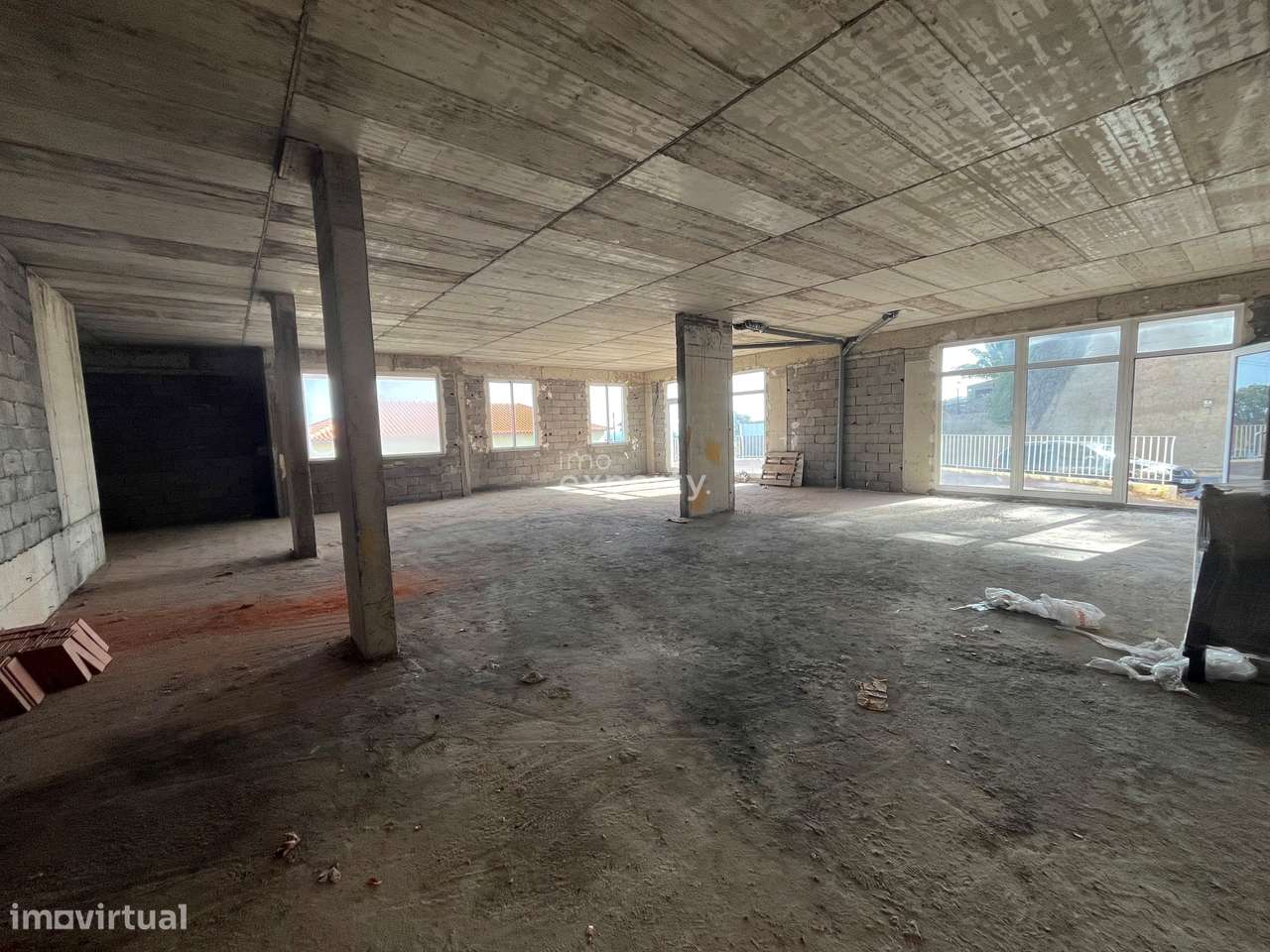Lojas comerciais no Caniço, Madeira  com 677m2 (veja o vídeo) - Grande imagem: 2/14