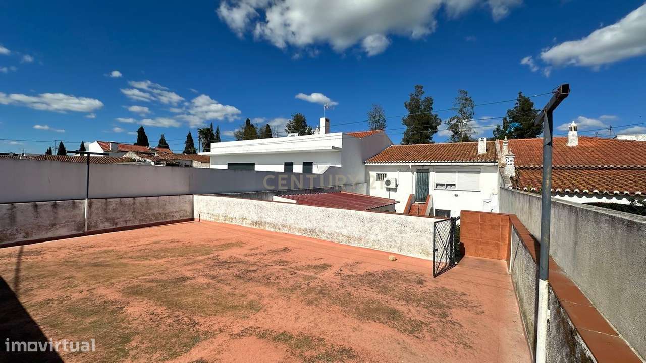 MORADIA T3 BERINGEL COM QUINTAL, TERRAÇO E GARAGEM-20