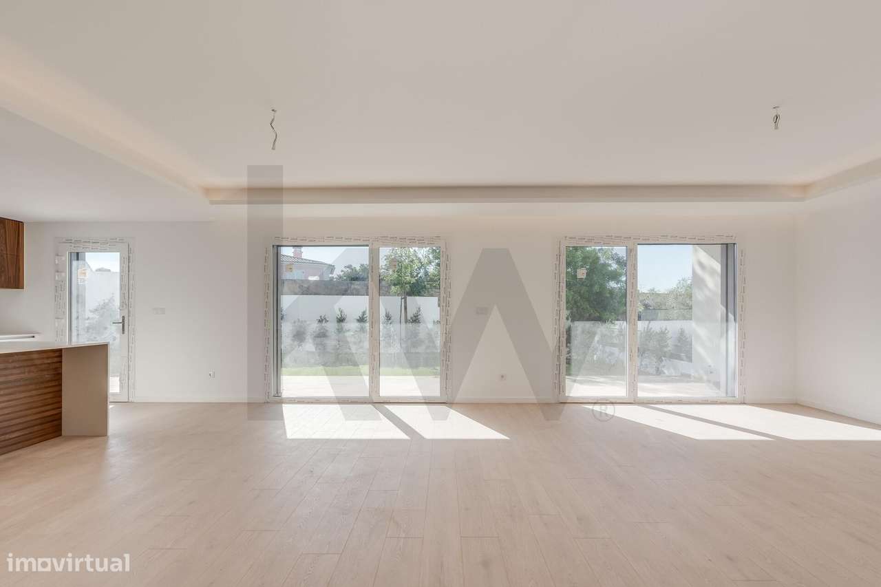 Moradia T4 (+1) em Condomínio Fechado em Cascais com jardim e piscina - Grande imagem: 5/51