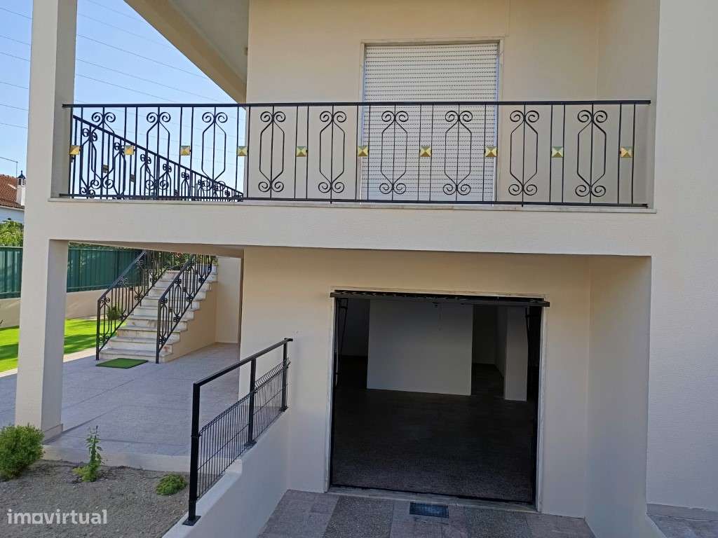 Moradia Geminada T3 na Quinta do Conde-7