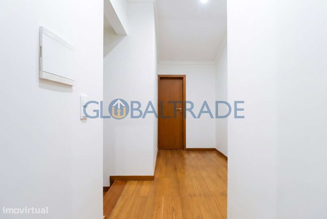 Duplex T2+1 com vista mar em Canidelo-55