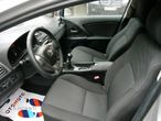 Toyota Avensis 1.8 Active - 20