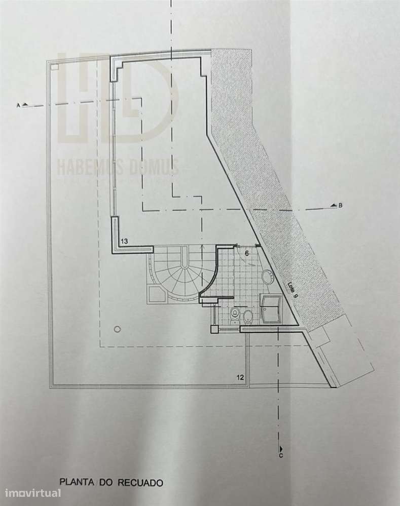 Moradia T3+1 de Luxo com 405m2 , renovada e Independente a 200 Metros-54
