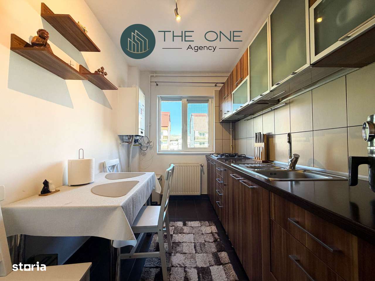 Apartament 2 camere mobilat, baie cu geam, parcare | EROILOR-4