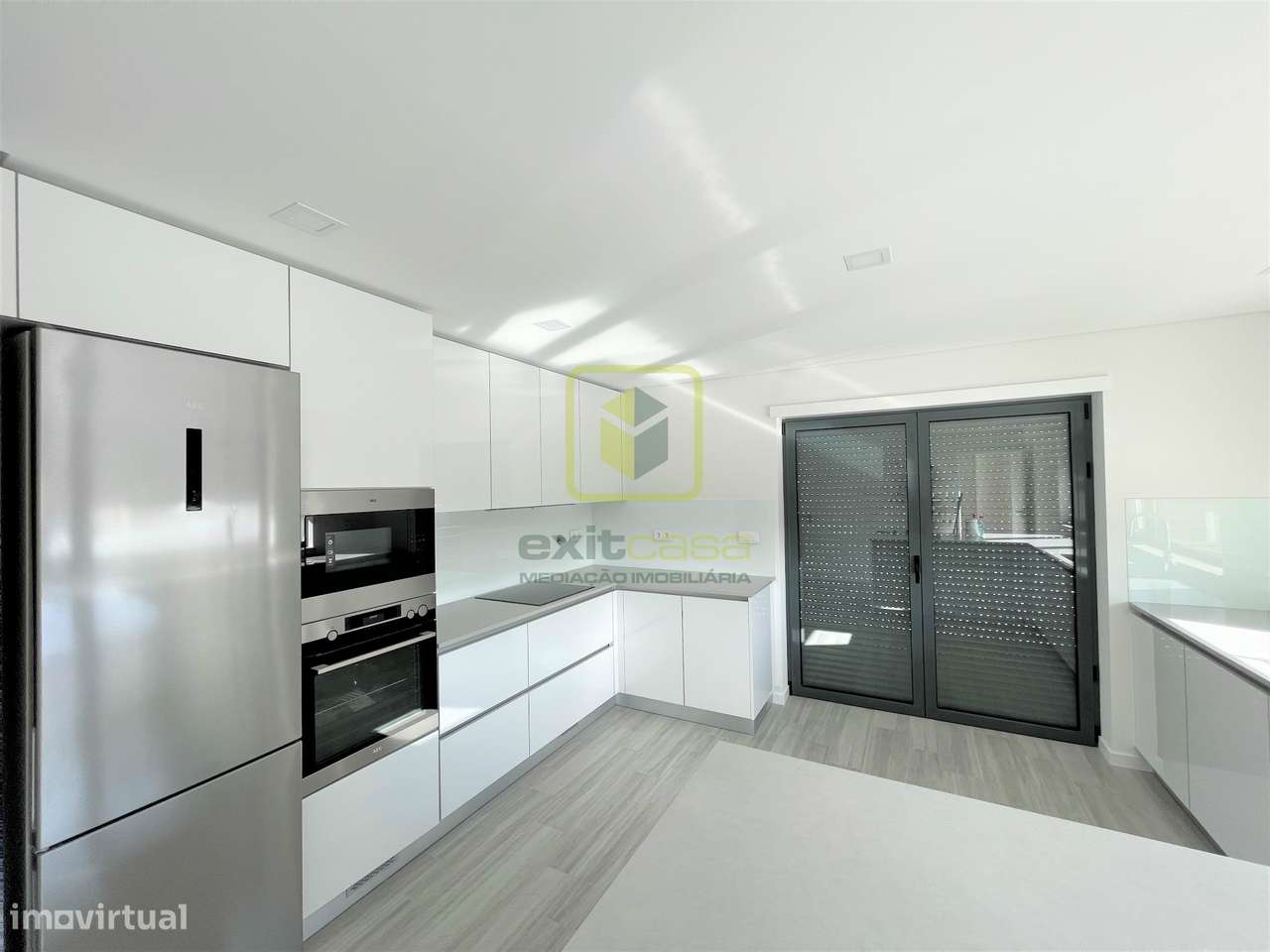 Moradia T4 - Grande imagem: 4/24