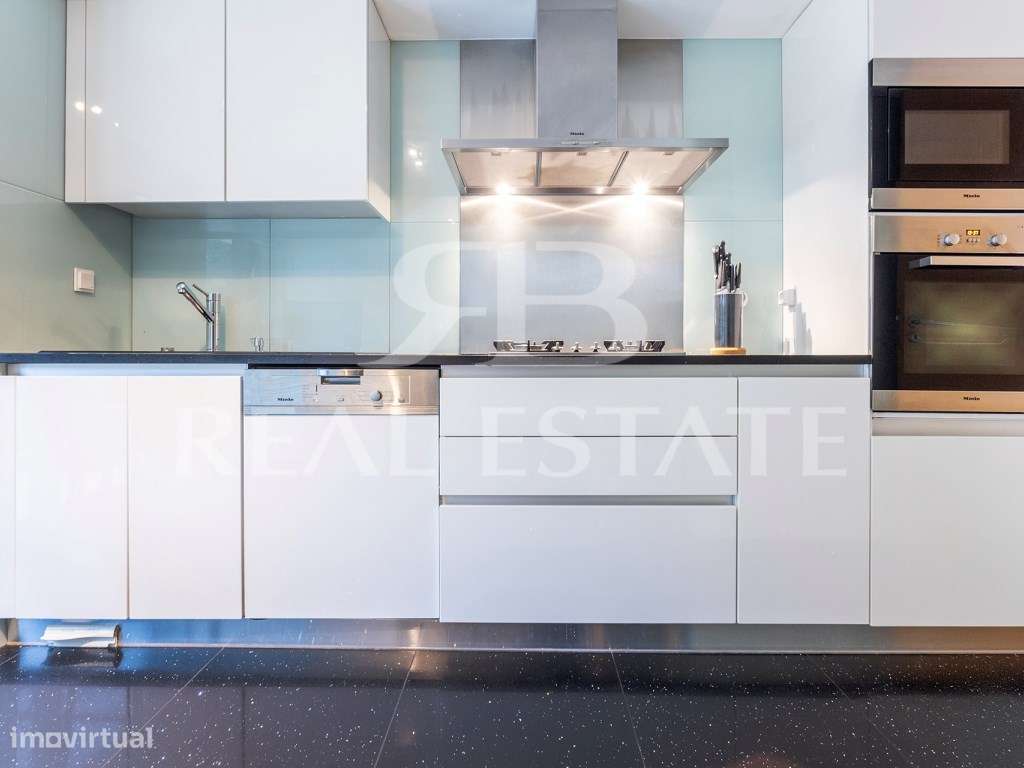 T2 no condominio SCALA Cascais | Jardim privado e jardim do condomí...-20