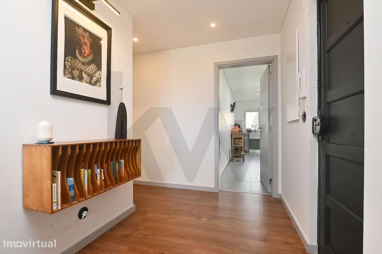 T3 Totalmente renovado em Carcavelos com duas varandas - Grande imagem: 4/29