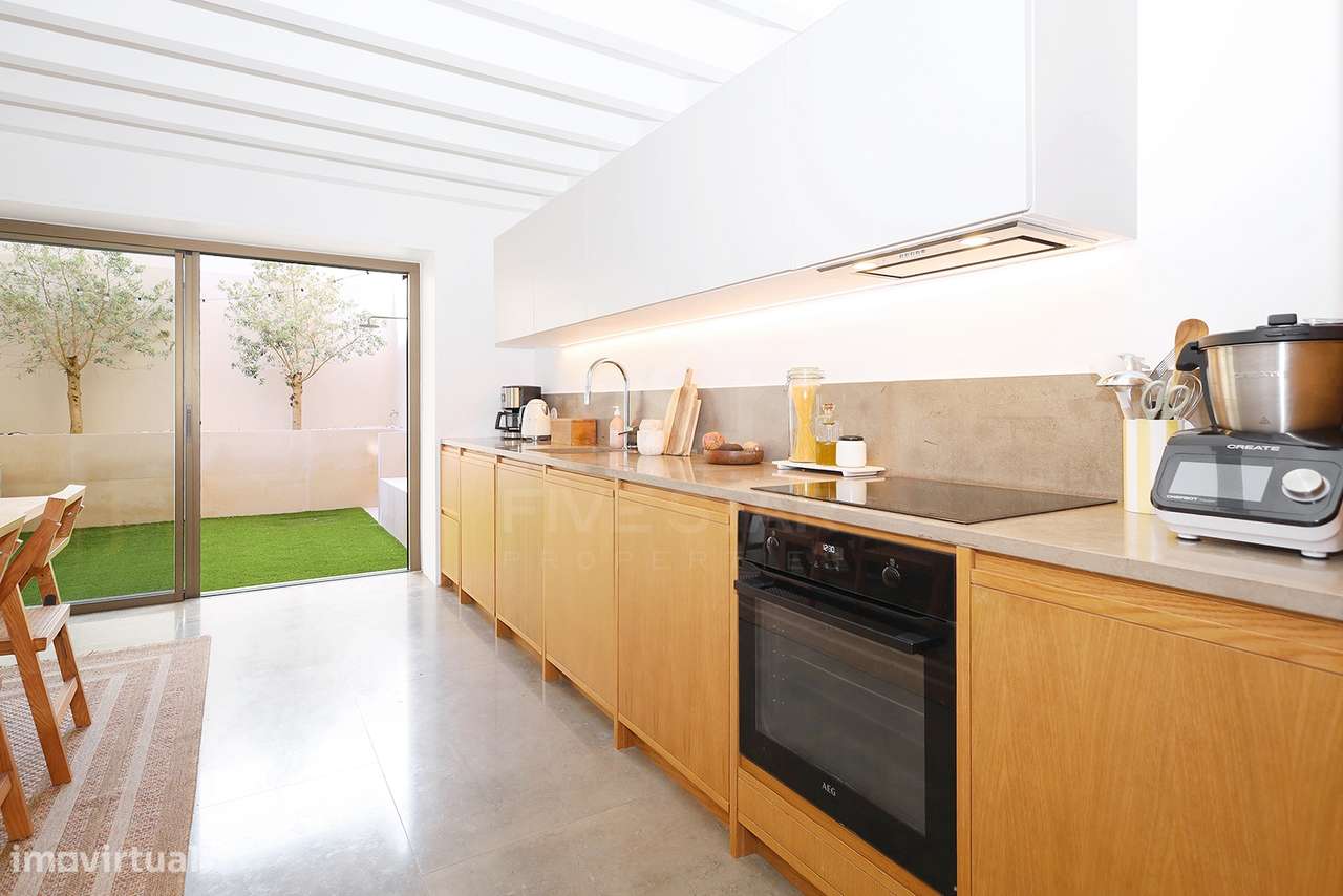 Moradia T2 renovada – Jardim Privativo- Belém-10