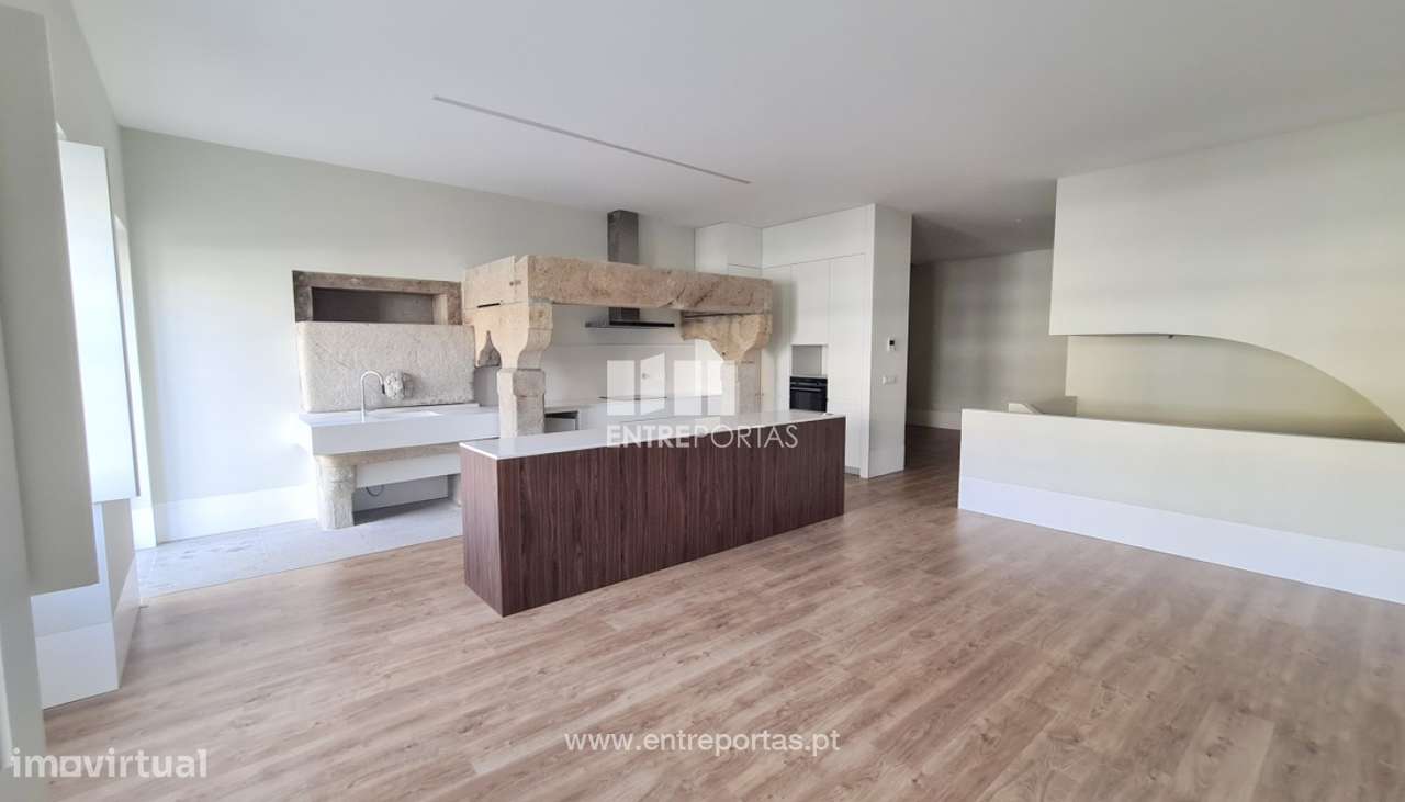 Venda de Apartamento T3 duplex, Centro da Cidade, Viana do Castelo. - Grande imagem: 4/35