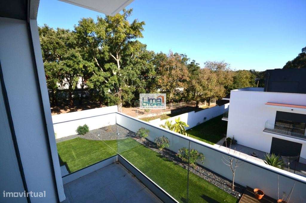 Moderno apartamento T3 - condomínio fechado com piscina-9