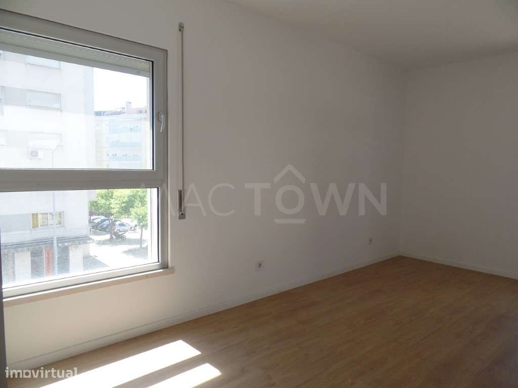 Apartamento T2+ Varanda ampla + Garagem - Grande imagem: 4/24