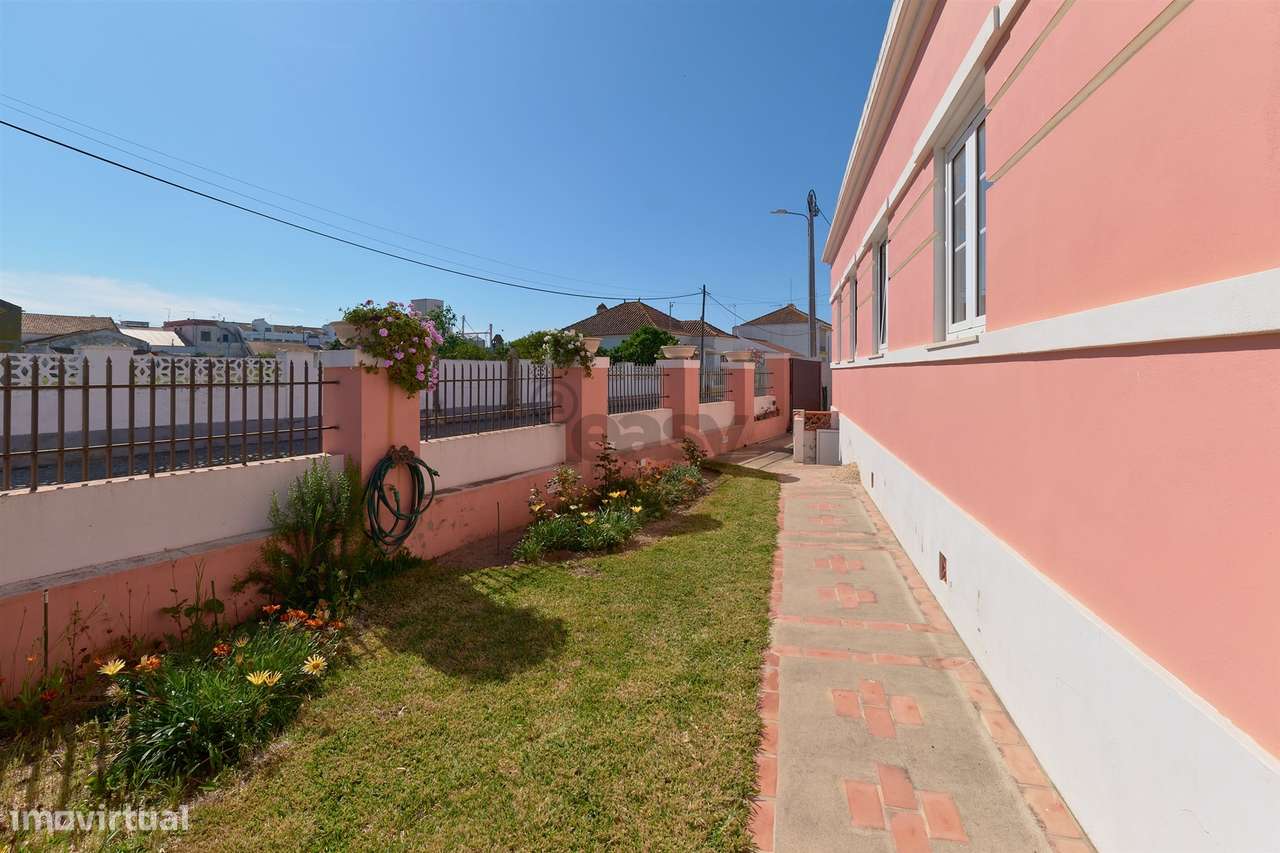 Moradia de Charme Totalmente Renovada com Piscina em Ermidas-Sado-24