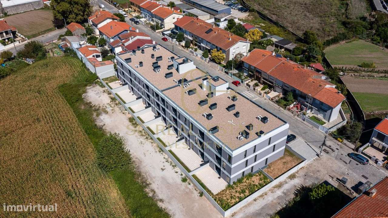 T2 Novo a estrear, 2 Suites, Varanda a Poente em São Mamede Infesta-38