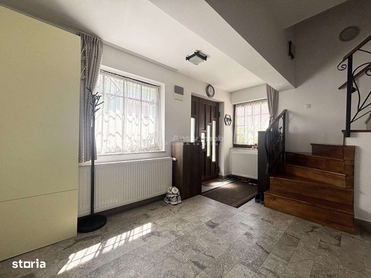 Refugiu urban cu personalitate – Casa cu mansarda si crama amenajata --9