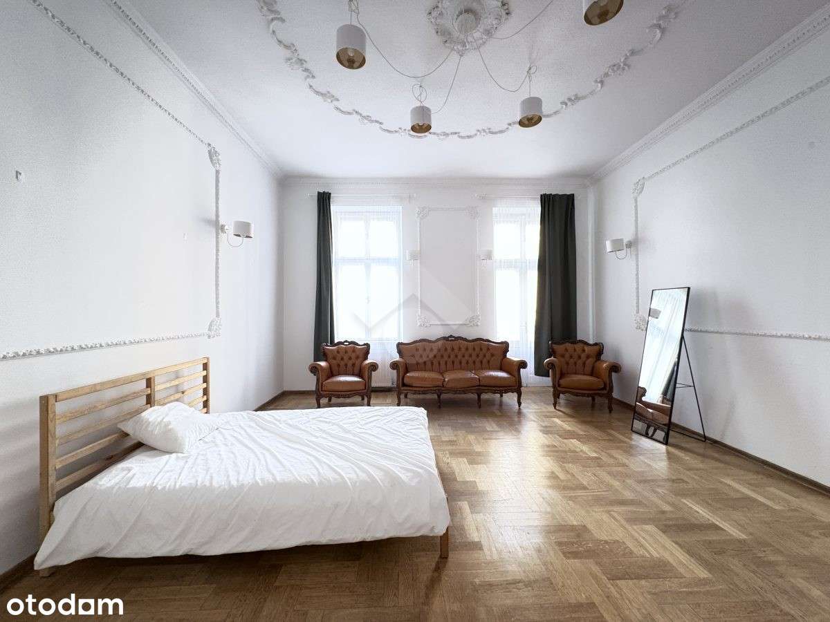 Dwa mieszkania na Starym Mieście – 100 m² na ul. Sarego-0