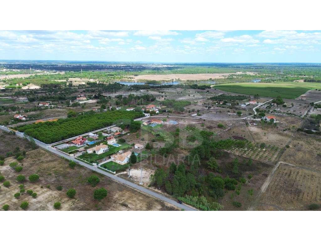 Terreno Urbano em Foros de Almada-8