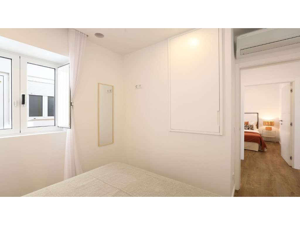 T2 Renovado no Centro Histórico da Nazaré Mobilado e Equipado junto...-12