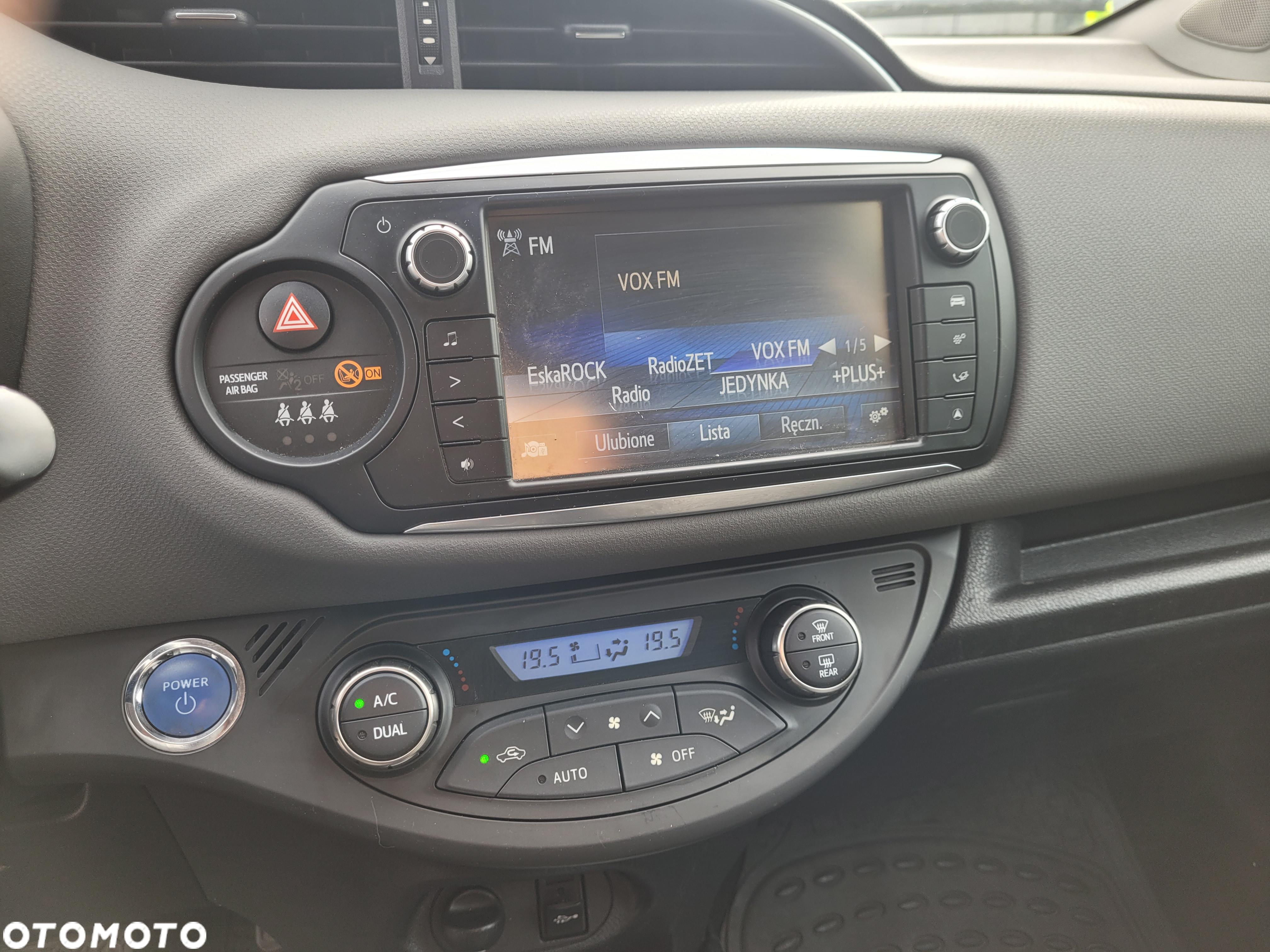 Toyota Yaris Hybrid 1.5 VVT-i - 10