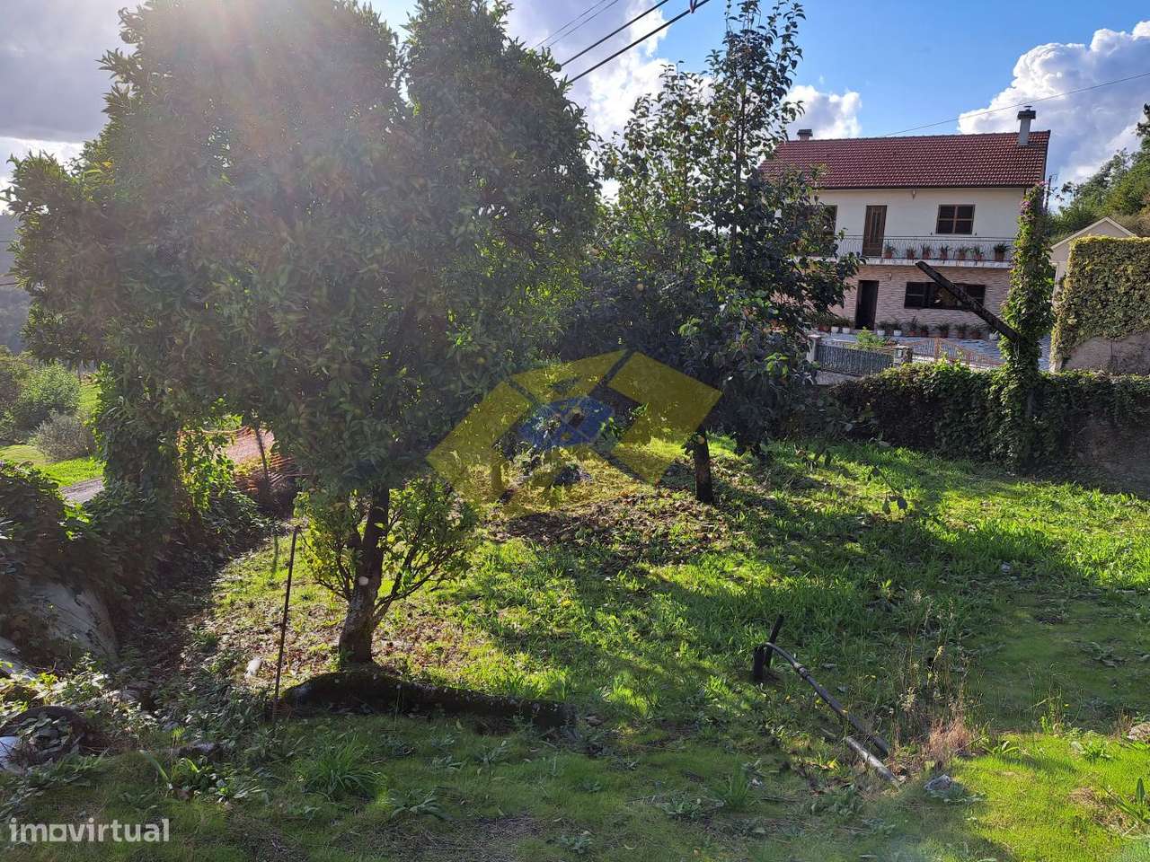 Moradia T3 em Agilde (Celorico de Basto)-17