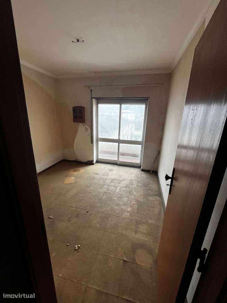 Apartamento t4 à venda na Rua Engenheiro Adelino Amaro Costa, 1 n - Grande imagem: 5/11