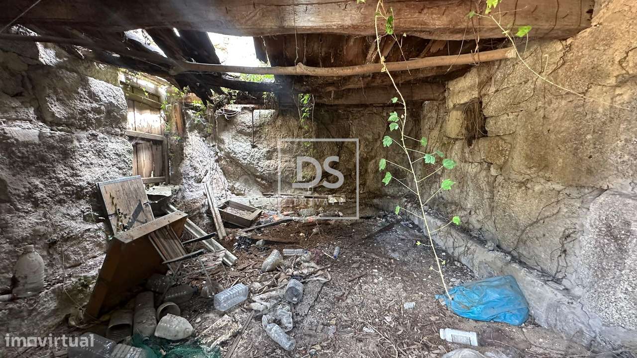 Terreno com Construção em Pedra – Dê Vida ao Seu Próximo Projeto - Grande imagem: 4/11