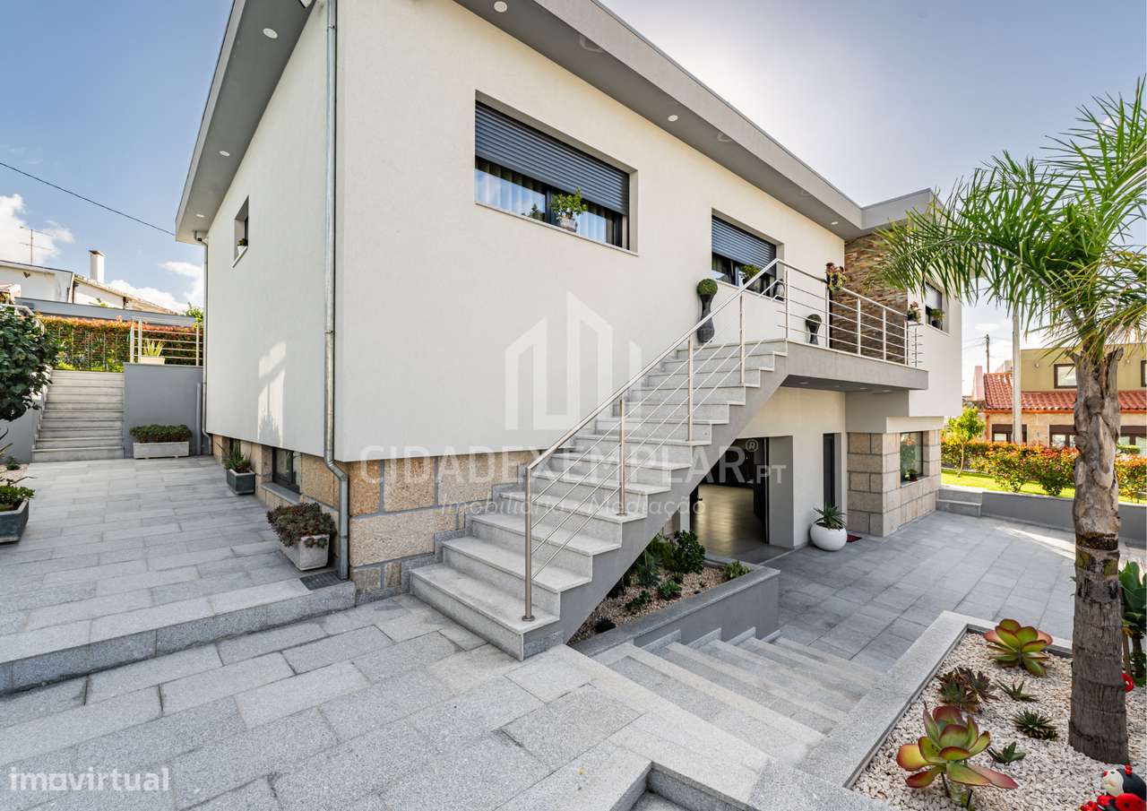 MORADIA T3 DE LUXO C/ PISCINA-Centro de Penafiel-4