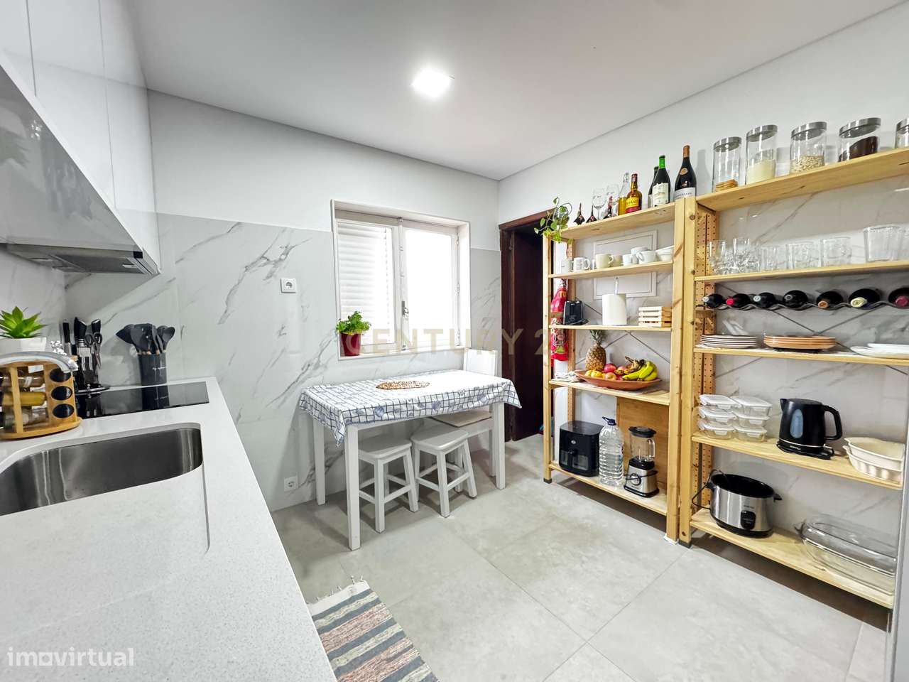 Moradia T3 Renovada em Fragoso-8