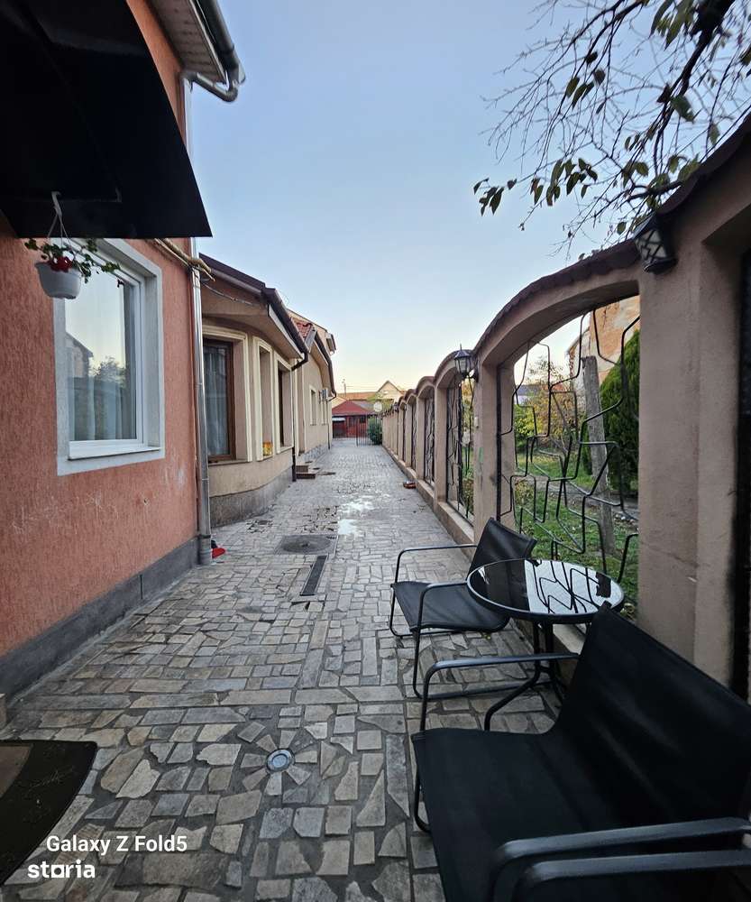 Casa tip townhouse, ideala pentru studenți / familie/ firme - Imagine principală: 2/20