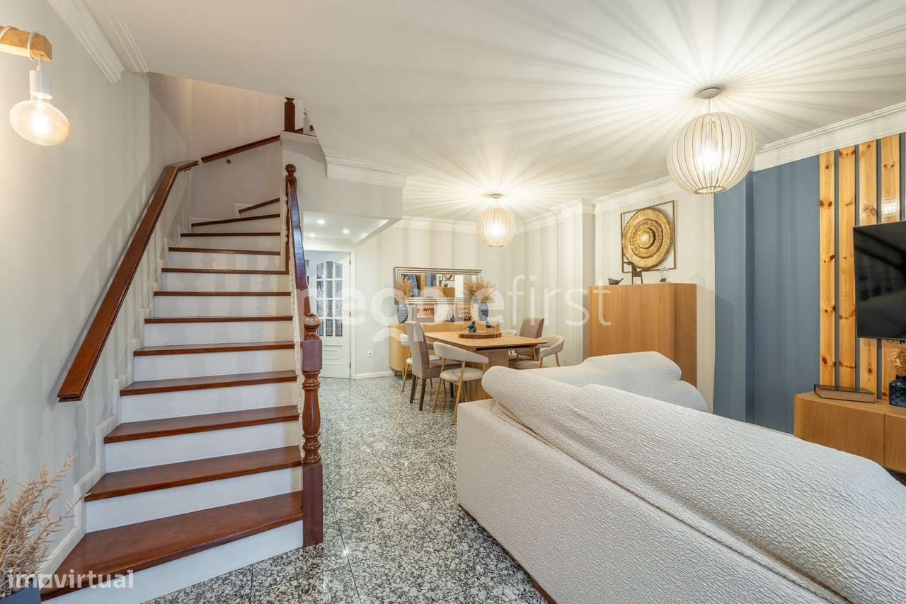 Moradia com garagem no centro da Senhora da Hora - Grande imagem: 4/34