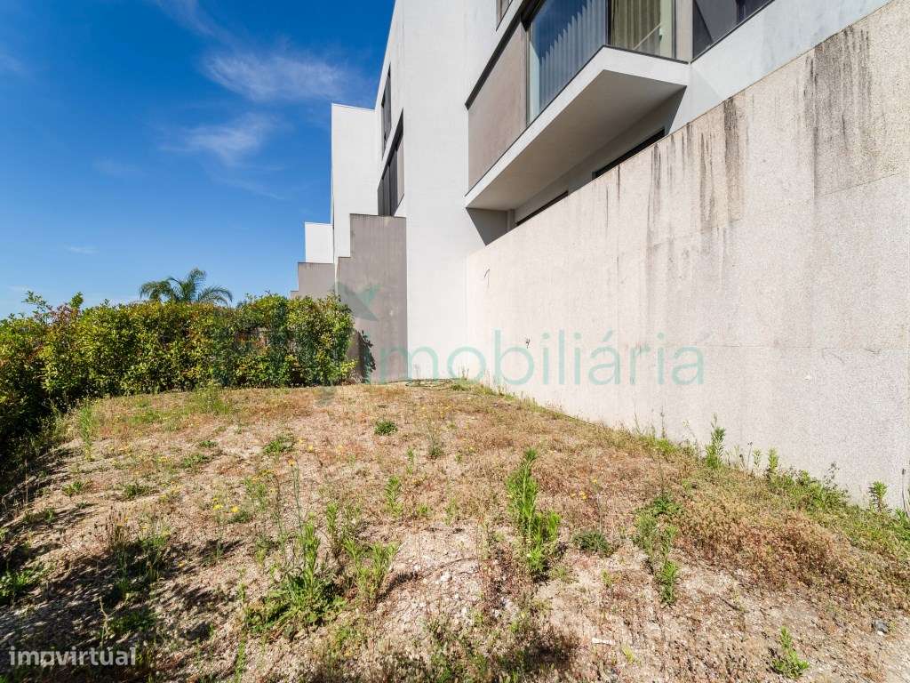 Moradia em Banda de Excelência com Espaço Exterior Privativo em Pol...-34