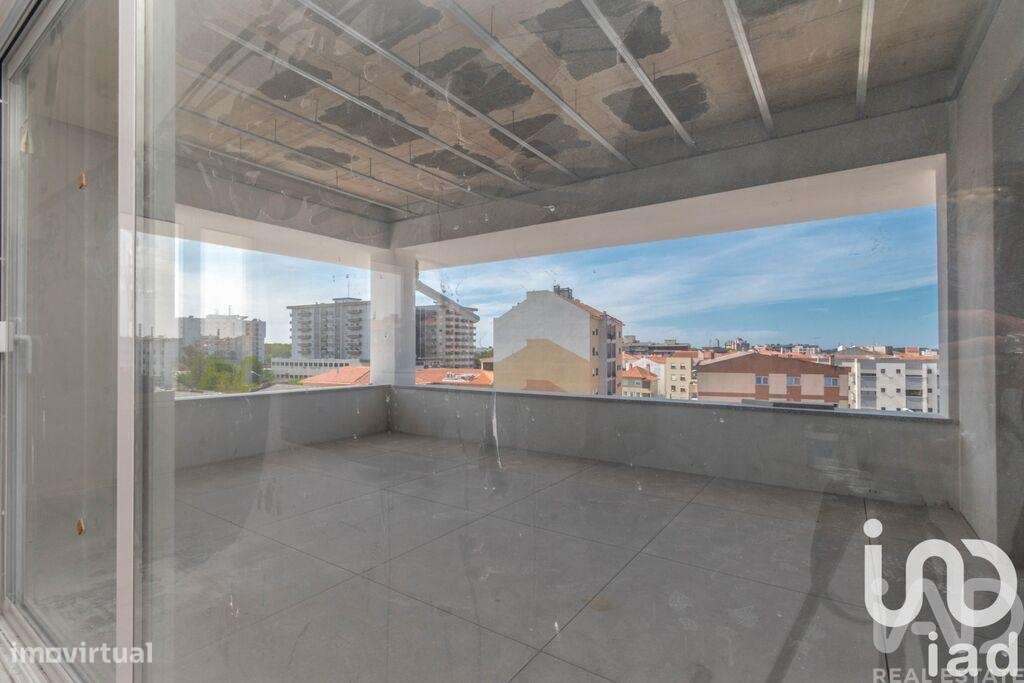 Duplex T3 em Marinha Grande de 151 m2 - Grande imagem: 5/8