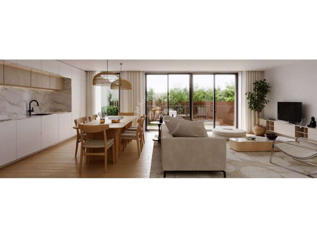 Apartamento T3 com Suite e Lugar de Estacionamento em Paranhos, Porto - Grande imagem: 2/16