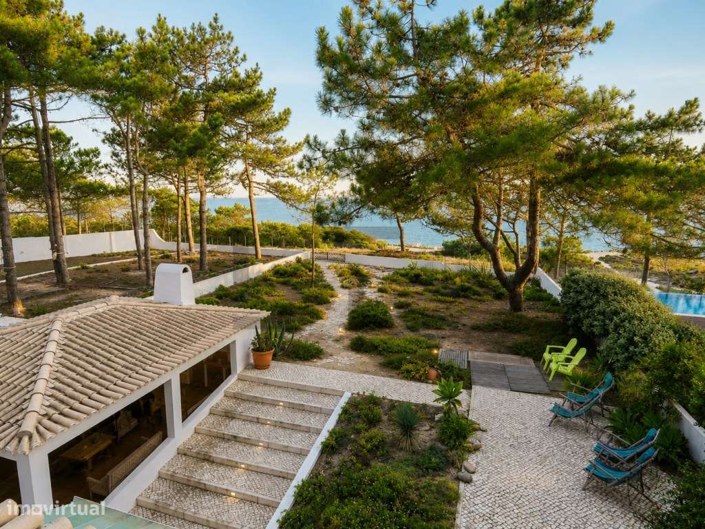 Moradia de Sonho T4+1 para Venda com Total Vista Mar, junto à Praia...-34